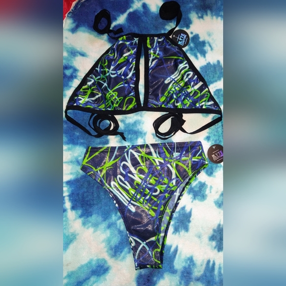 NWT Lyte Couture Blue,Green And White SnakeSkin Textured Sleeved Rave Set ~ Sz M - Picture 3 of 6